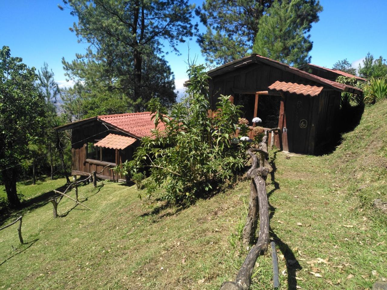 Don Camilo De Montana Farm stay *