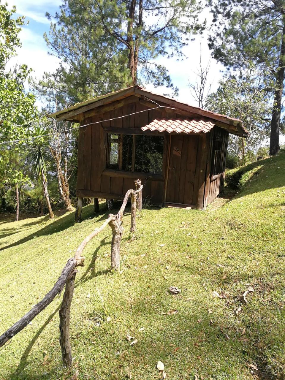 Don Camilo De Montana